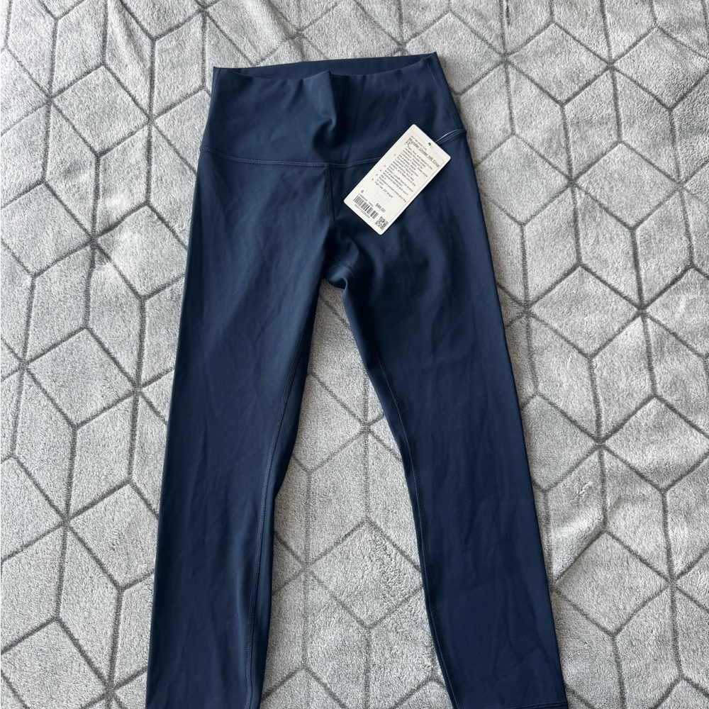 NWT - Lululemon, Wunder Under HR Crop 23” Navy, Size 6